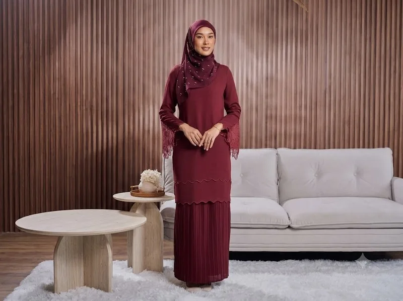 Baju Kurung thanh lịch với áo dài tay và váy dài của phụ nữ Mã Lai